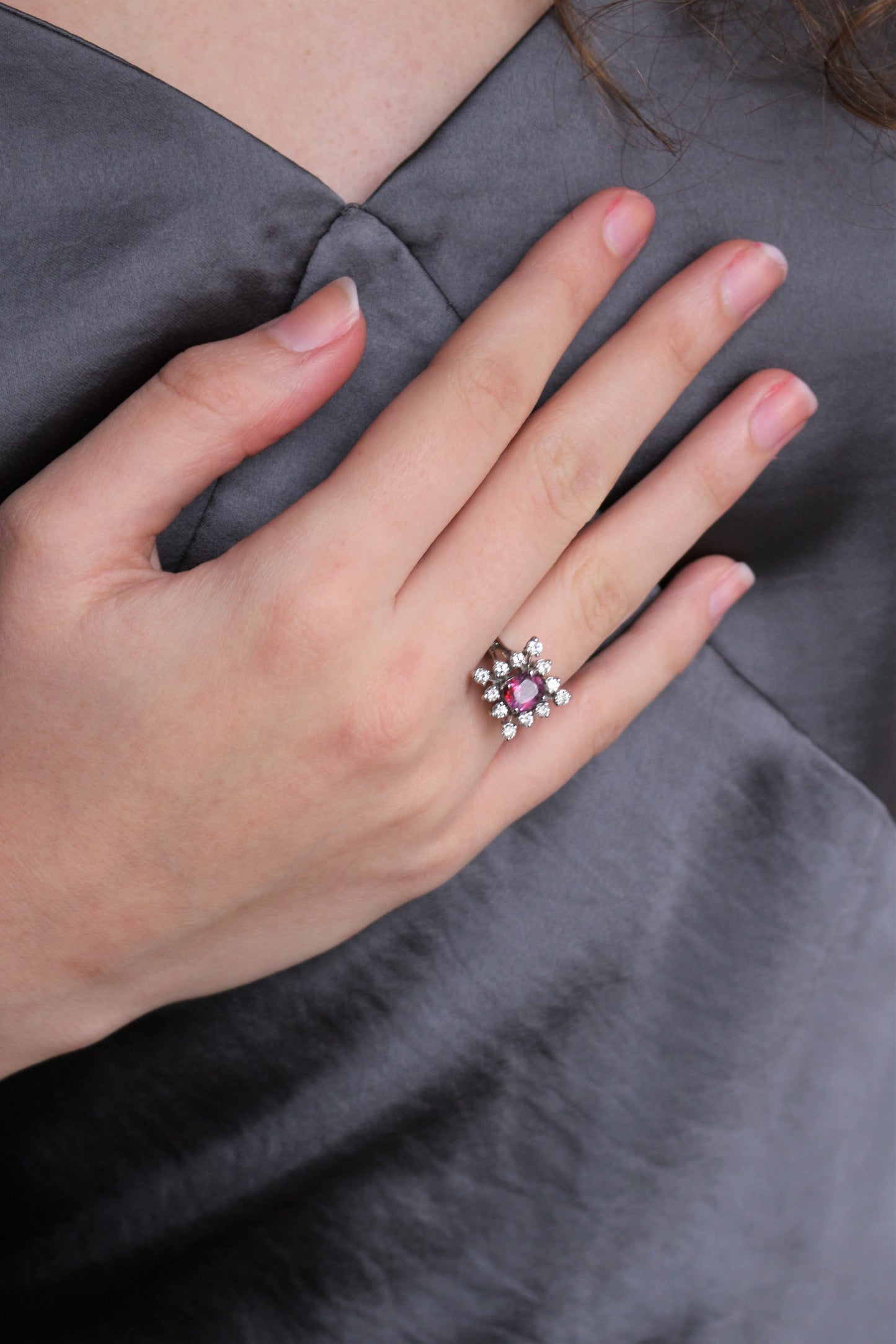 Bague carrée rubis naturel