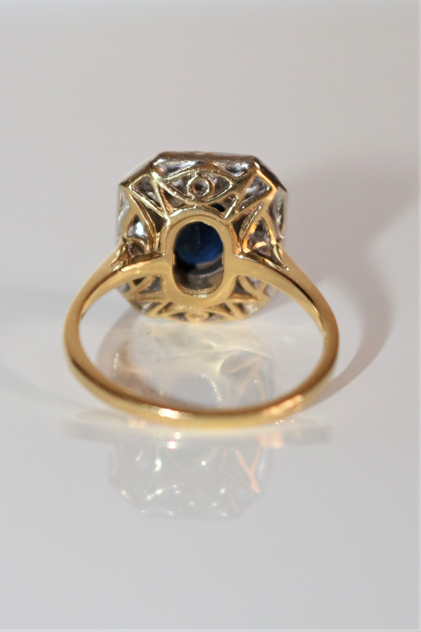 Bague Saphir à Pans Coupés Art Déco