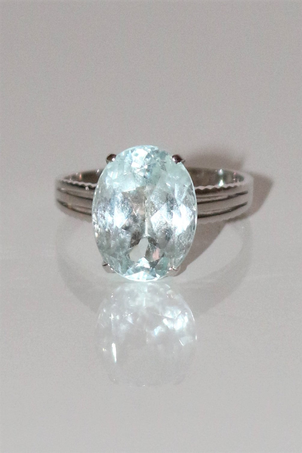 Bague Or Blanc Aigue-marine 4.66cts