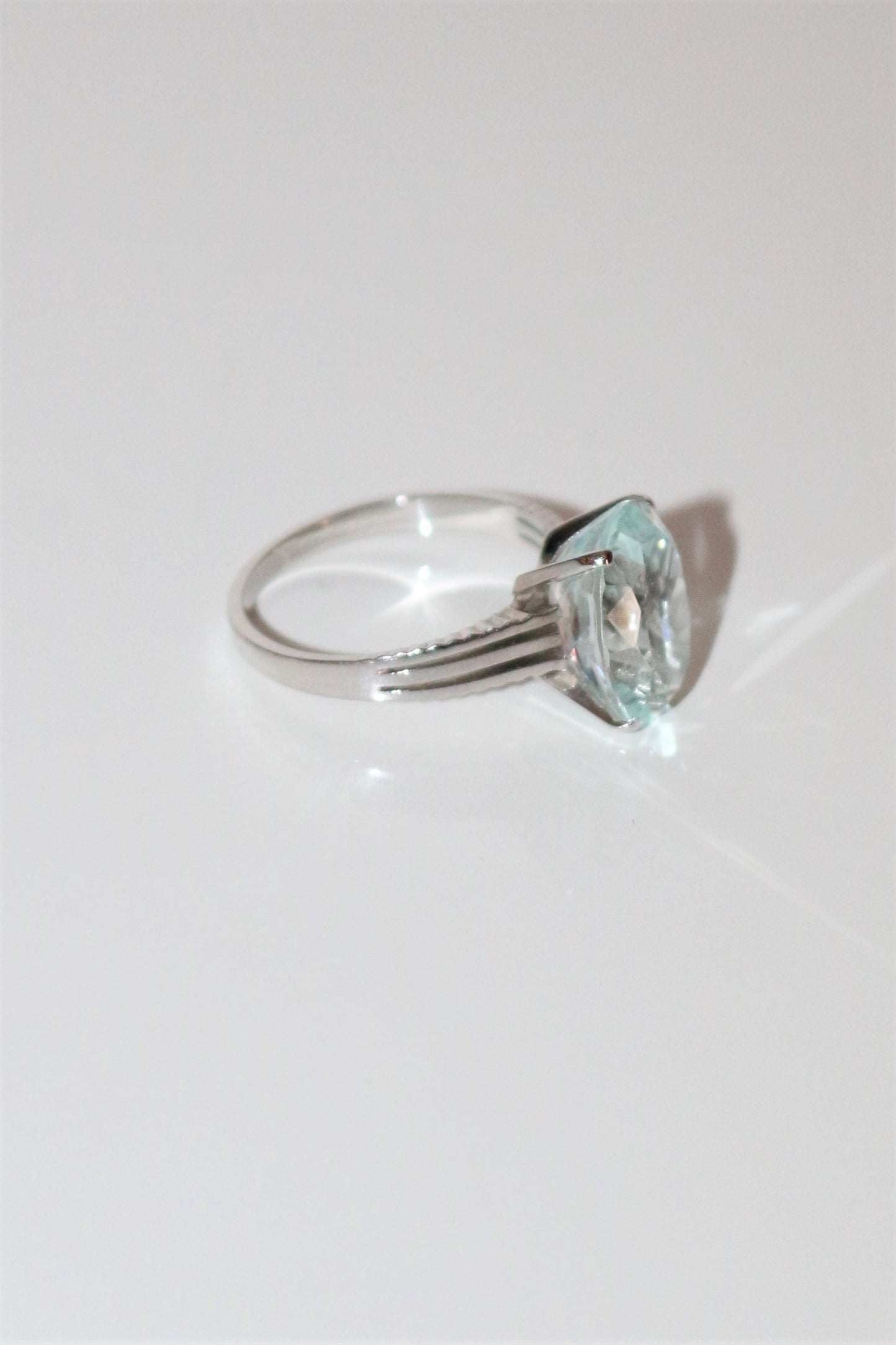 Bague Or Blanc Aigue-marine 4.66cts
