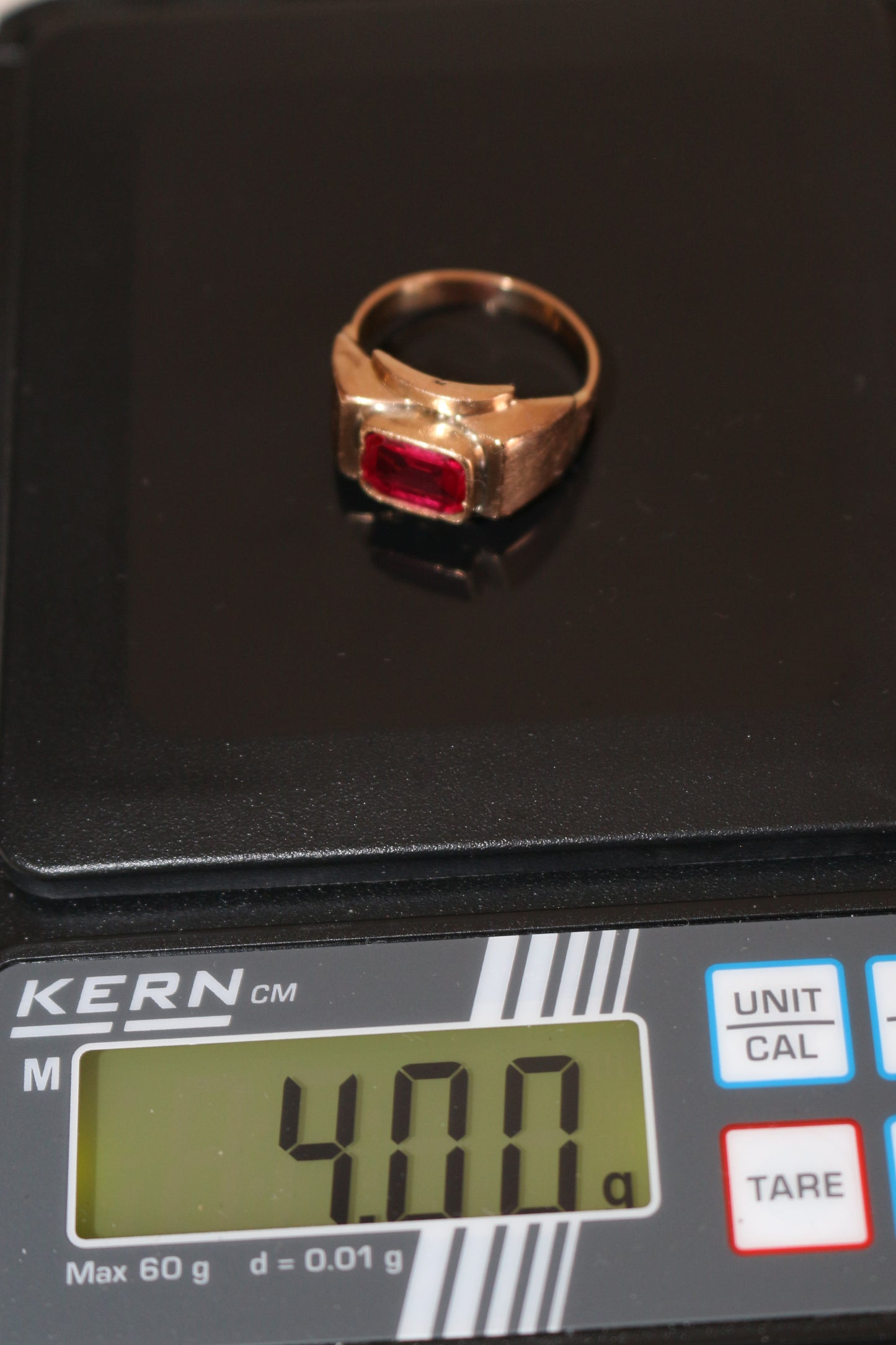 Bague Tank Rubis Verneuil chevalière unisexe