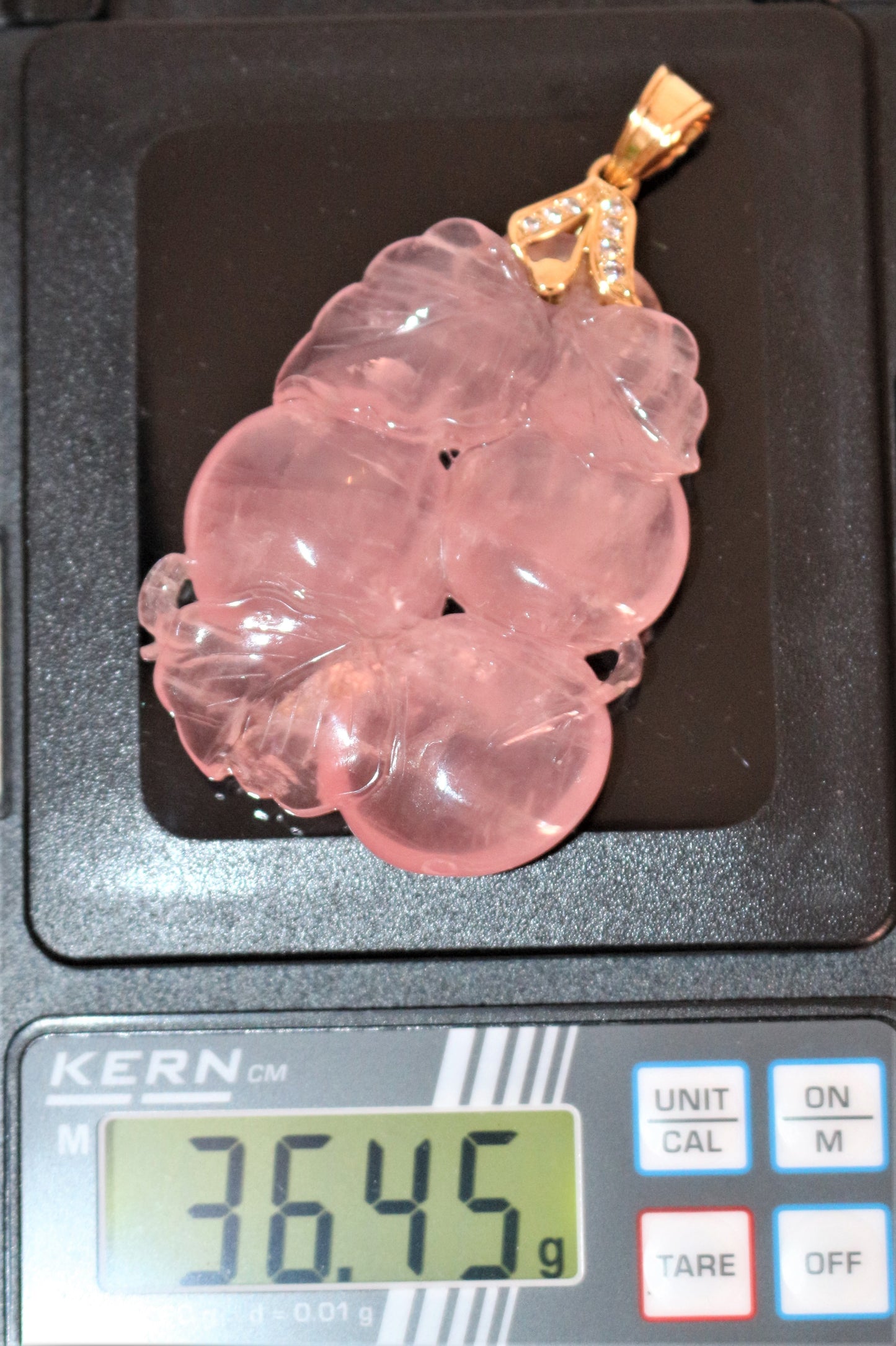 Pendentif Quartz Rose Sculpté Bélière En Or