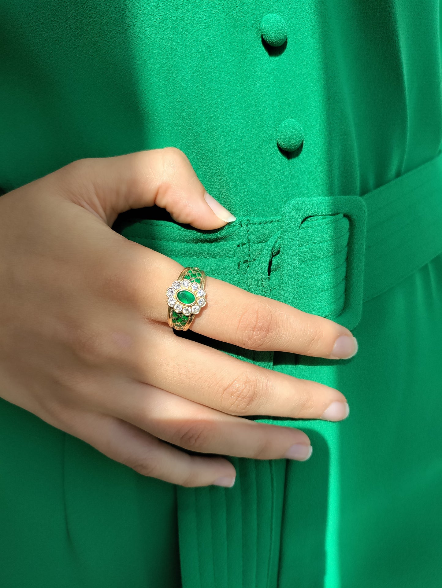 Korloff Bague Marguerite émeraude Diamants