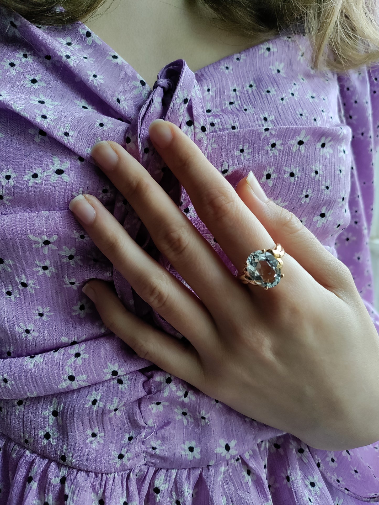 Bague Or Jaune Sertie d'Une Aigue-marine Facettée