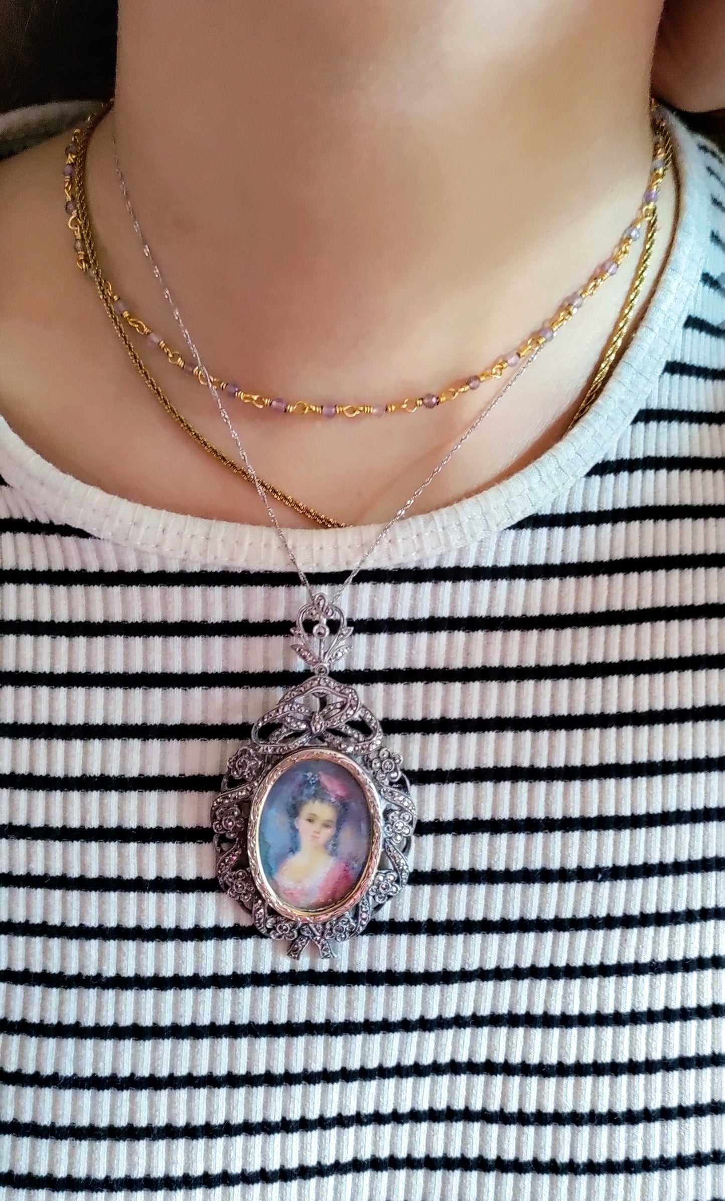 Pendentif broche miniature et marcassites