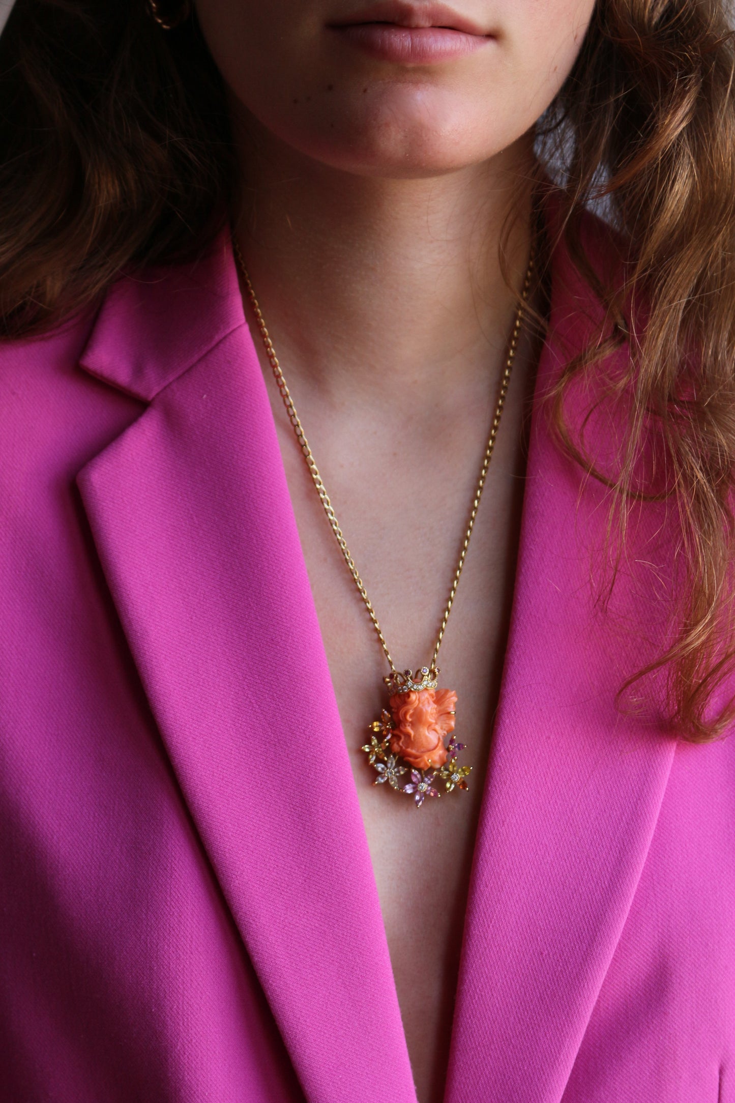 Collier Pendentif Femme Couronnée