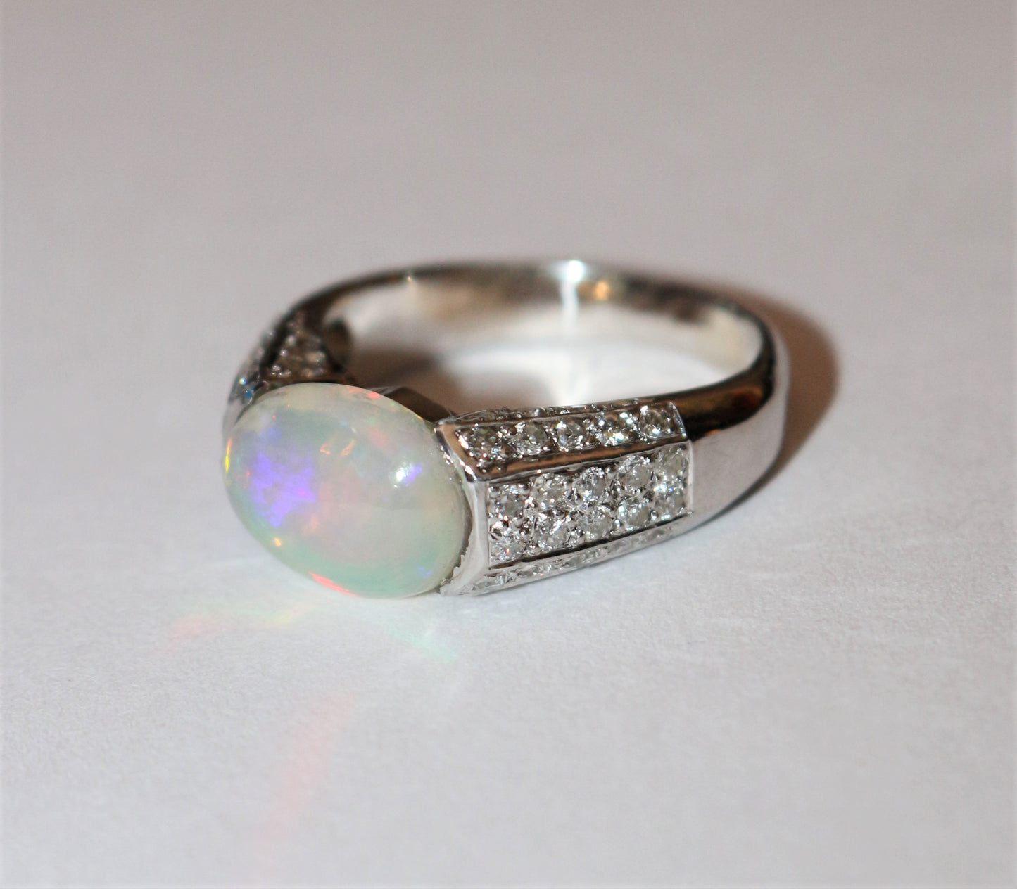 Bague opale Art Déco