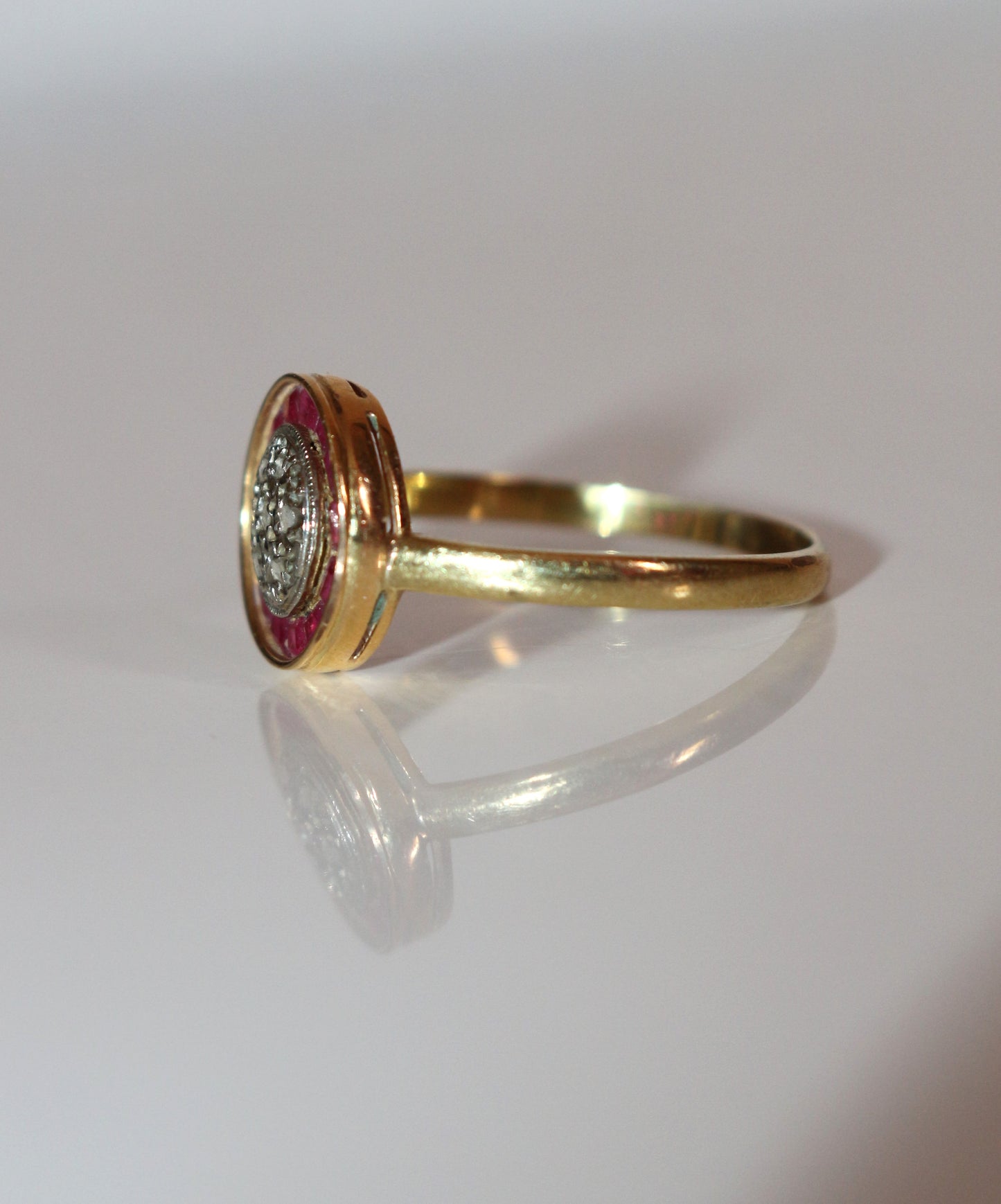Bague Art Déco Ronde Rubis Et Diamants Roses