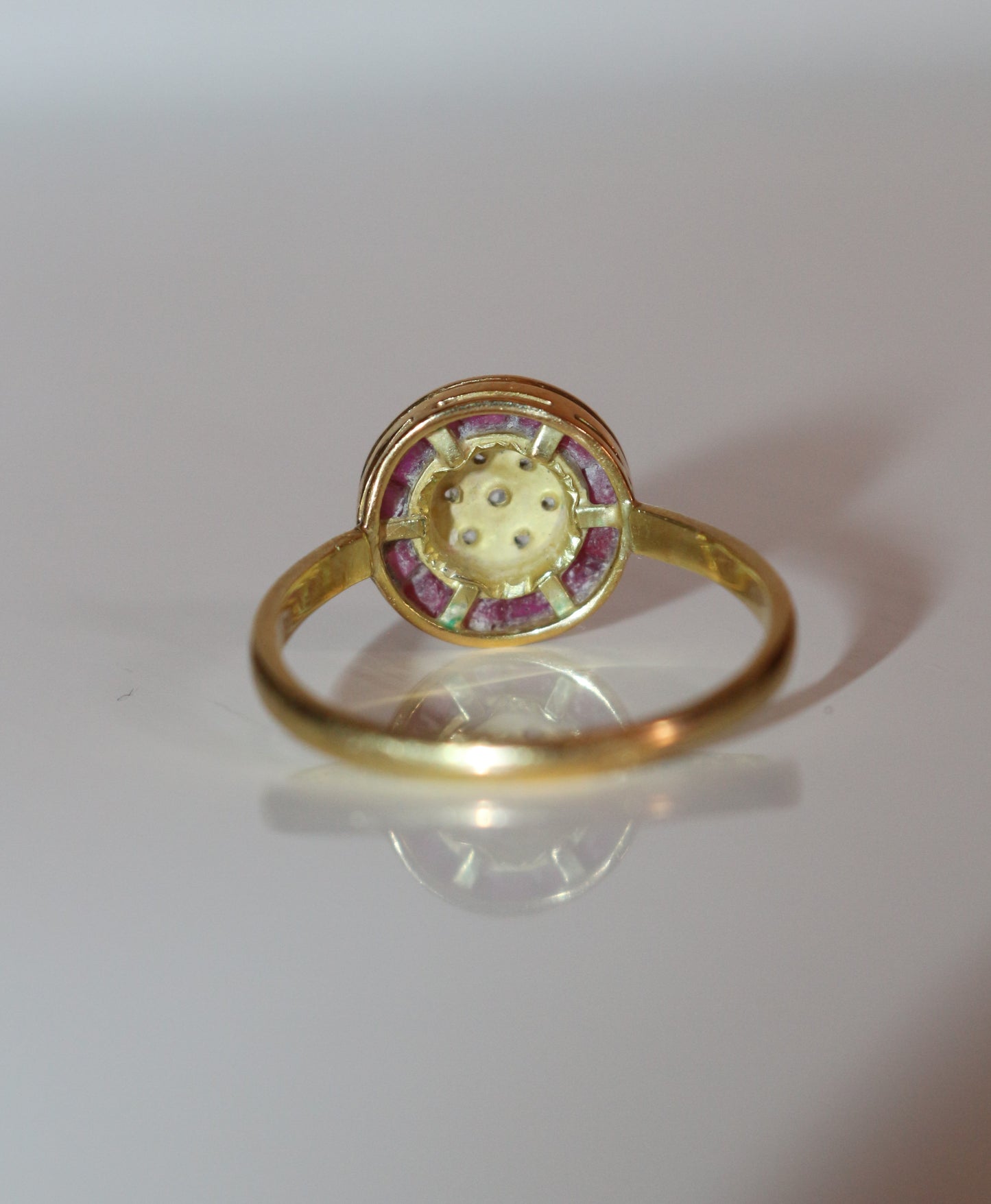 Bague Art Déco Ronde Rubis Et Diamants Roses