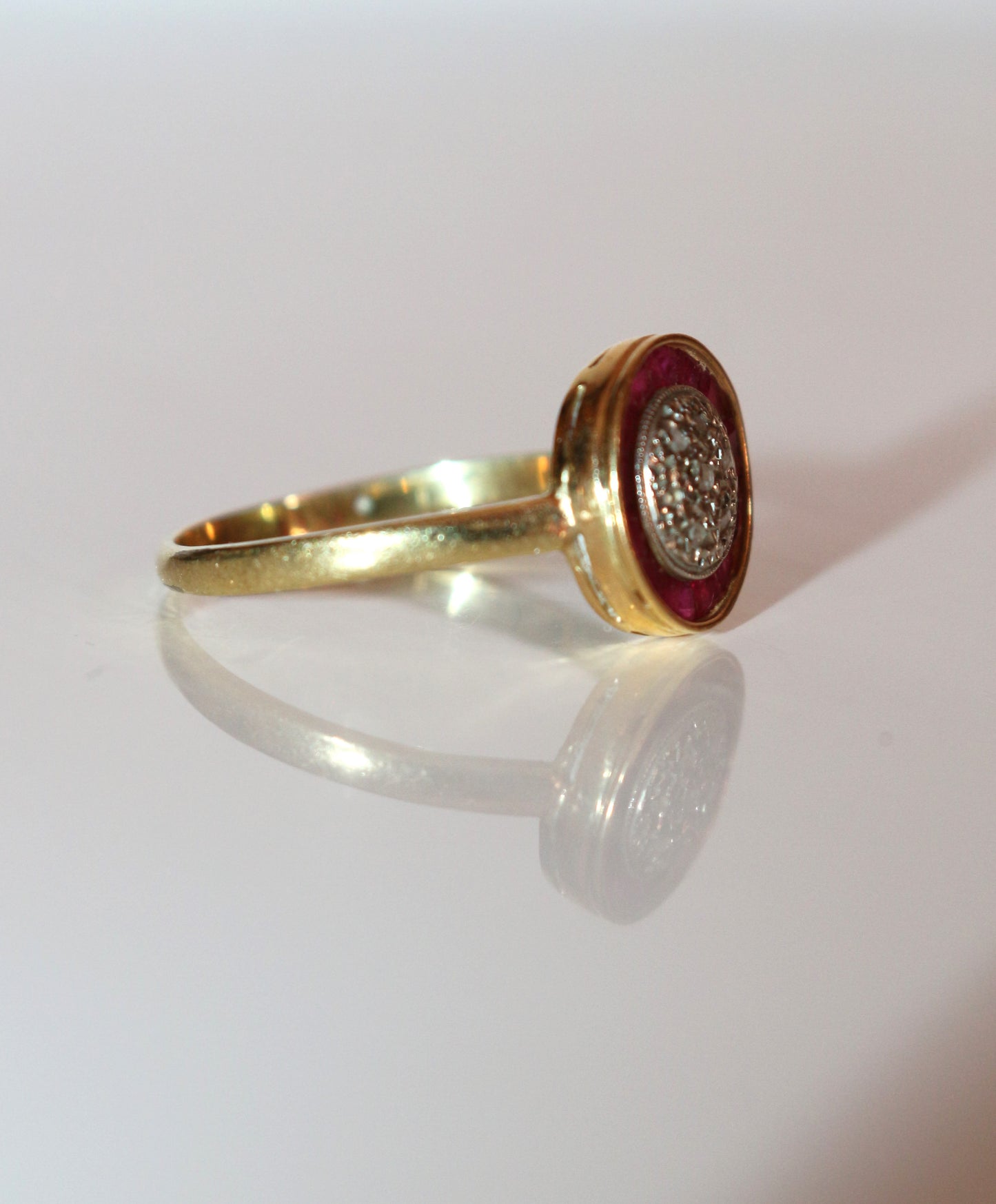 Bague Art Déco Ronde Rubis Et Diamants Roses