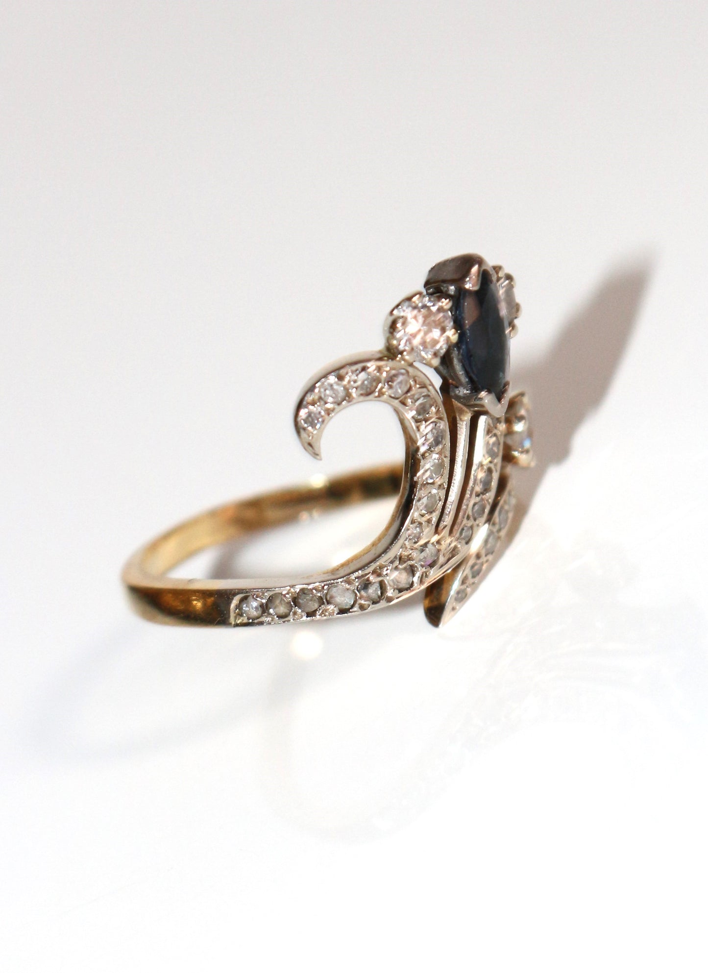 Bague Aigrette Diamants Saphir  deux ors