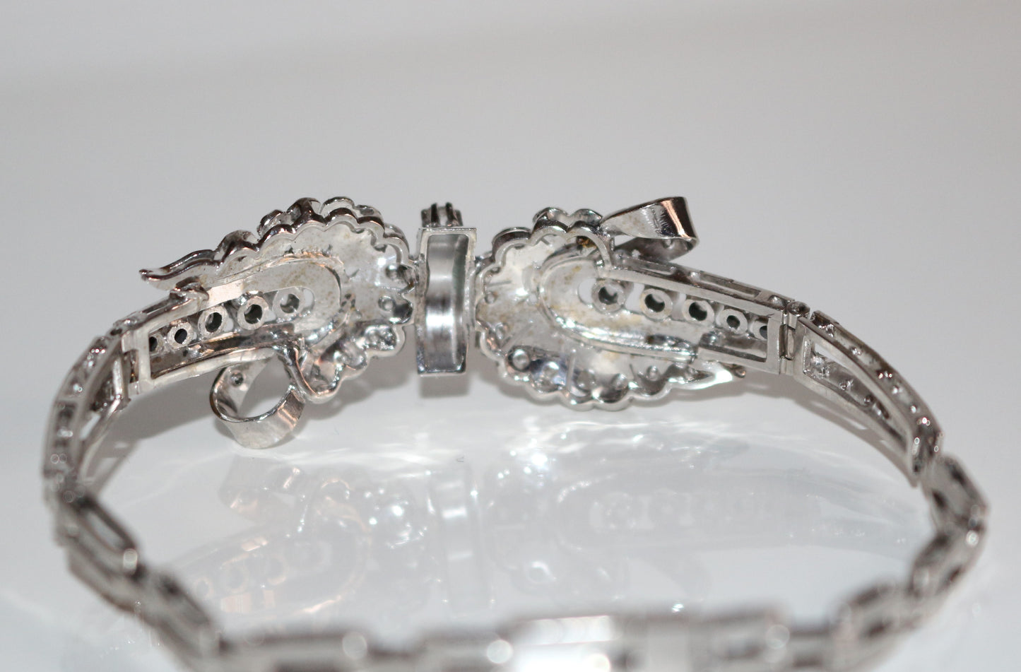 Bracelet Noeud en Or Blanc Et Diamants