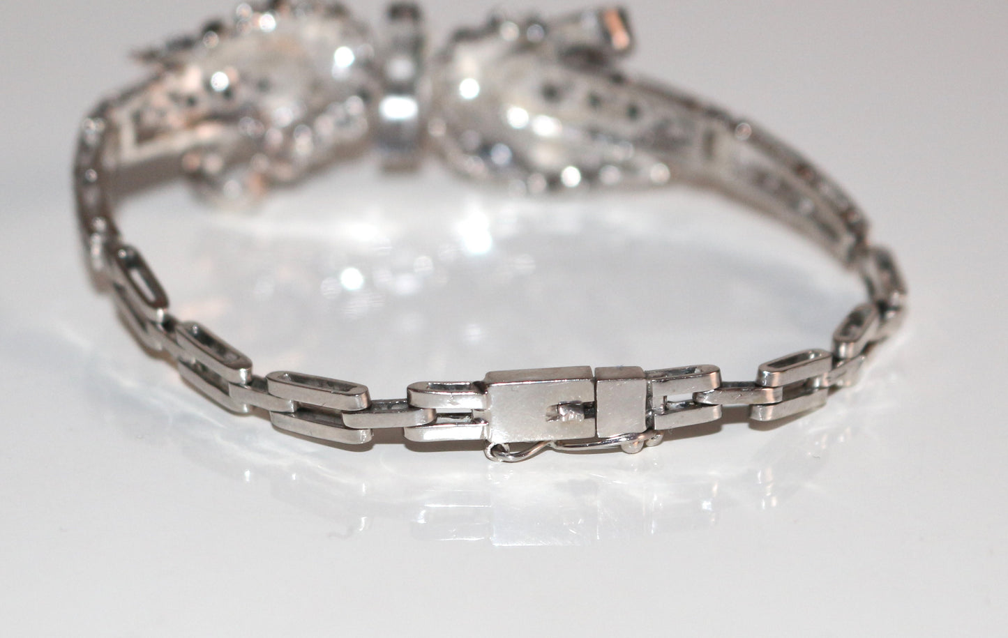 Bracelet Noeud en Or Blanc Et Diamants