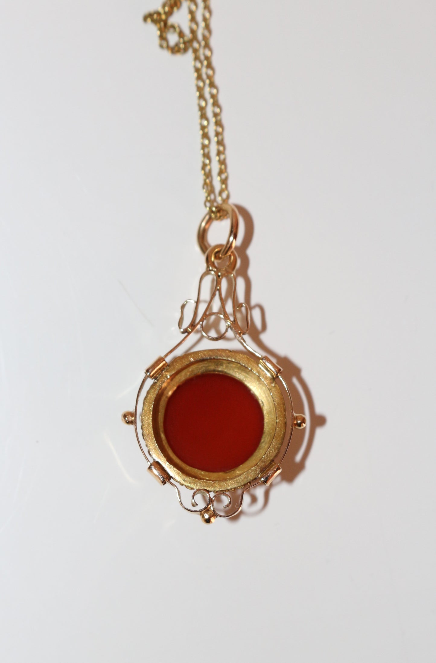 Collier Pendentif Camée Sur Cornaline Or Jaune