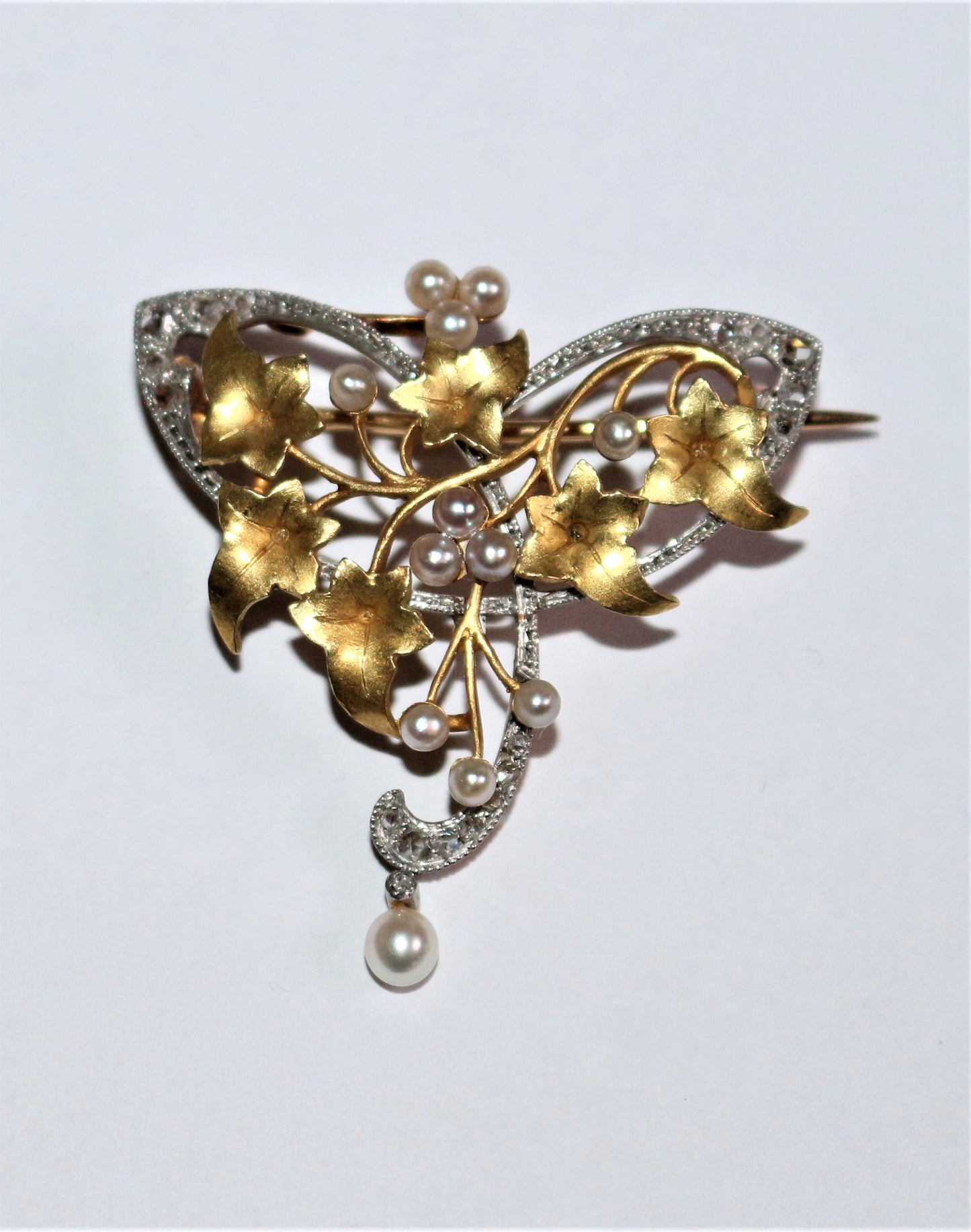 Broche gui Art Nouveau