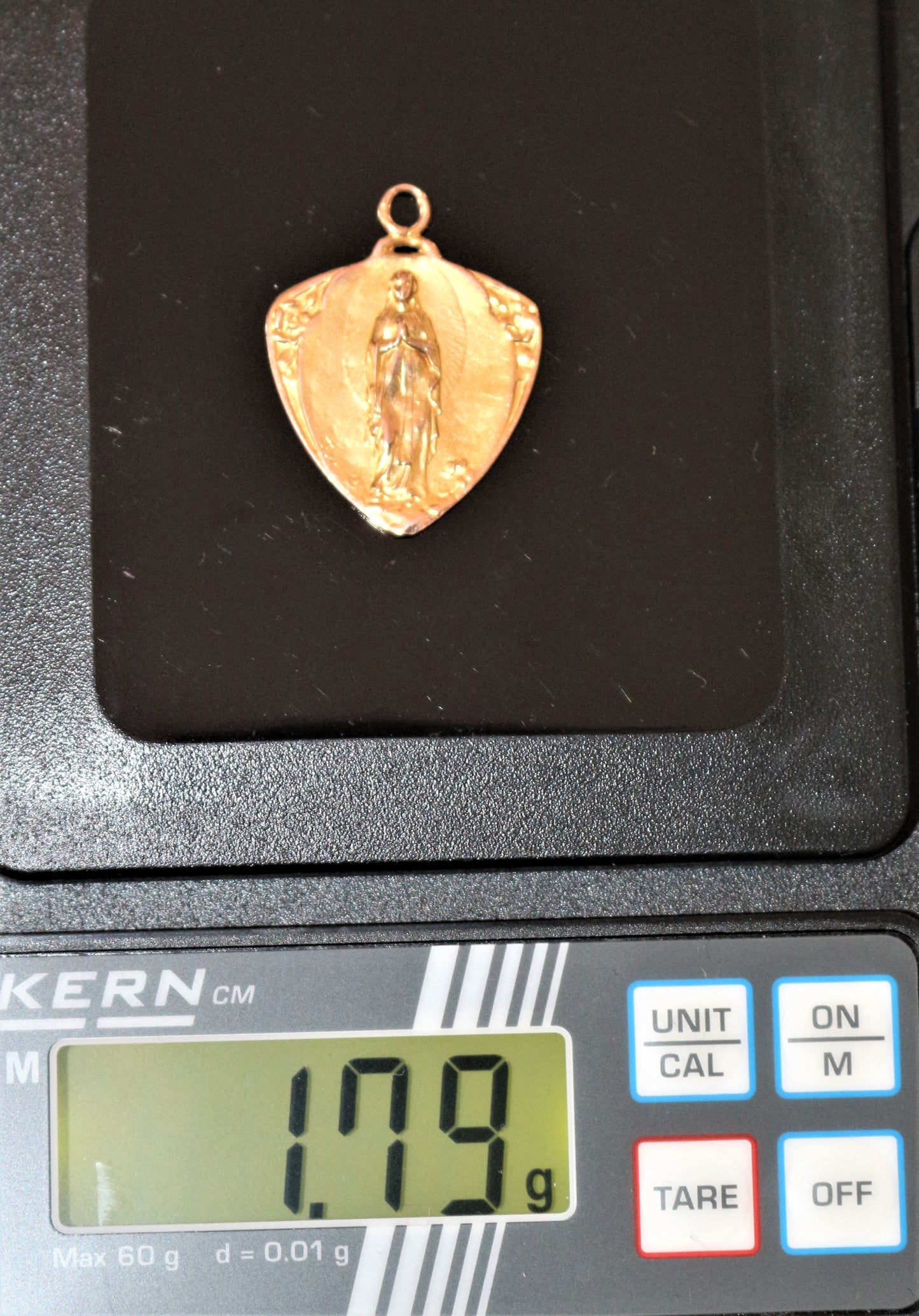 Médaille Religieuse Or Jaune Art Nouveau