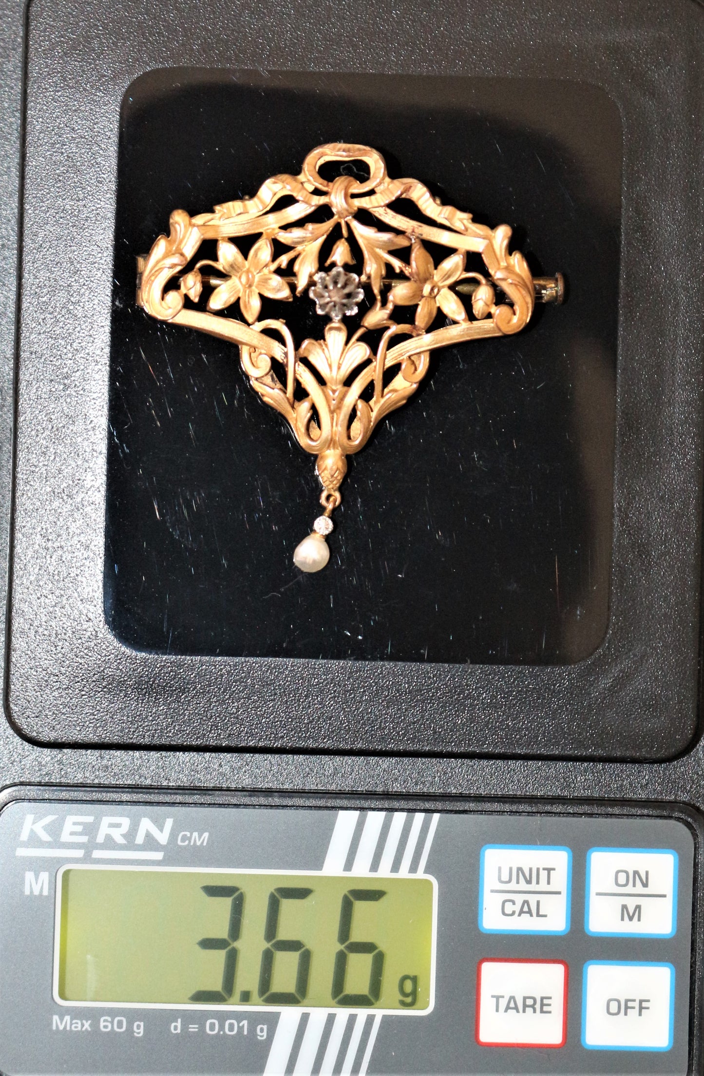 Broche fleurs Art Nouveau