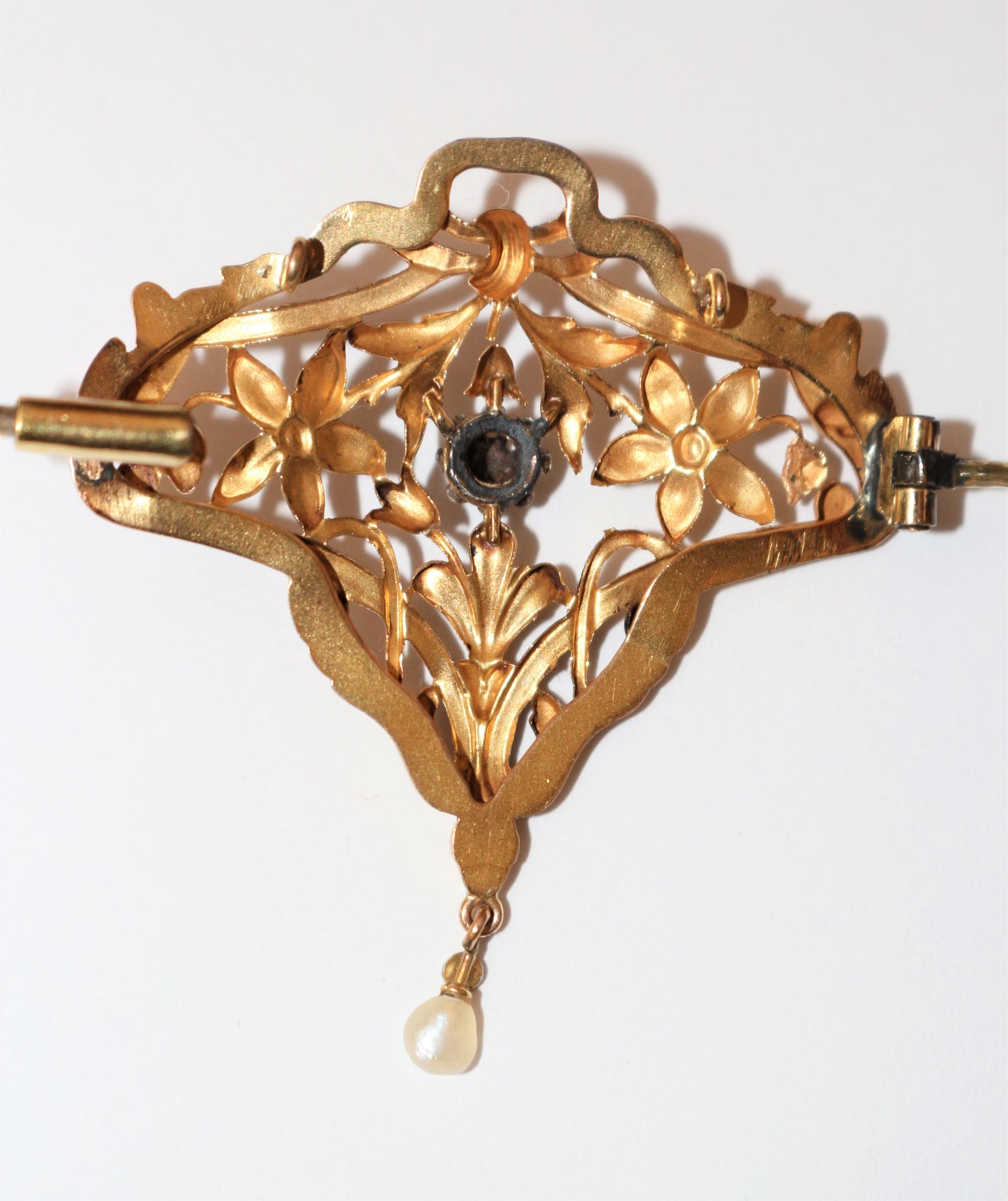 Broche fleurs Art Nouveau