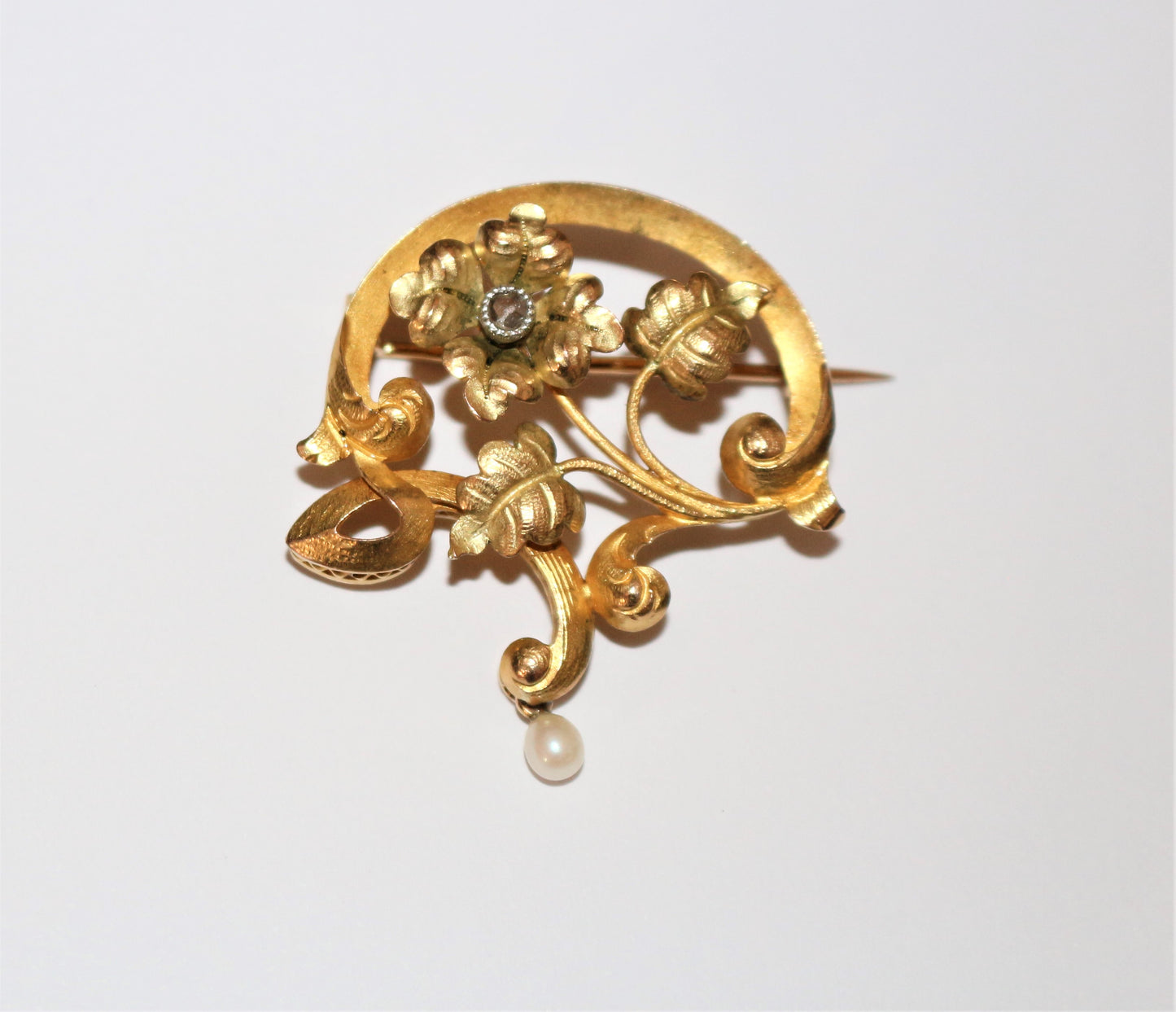Broche d'époque Art Nouveau En Or Jaune