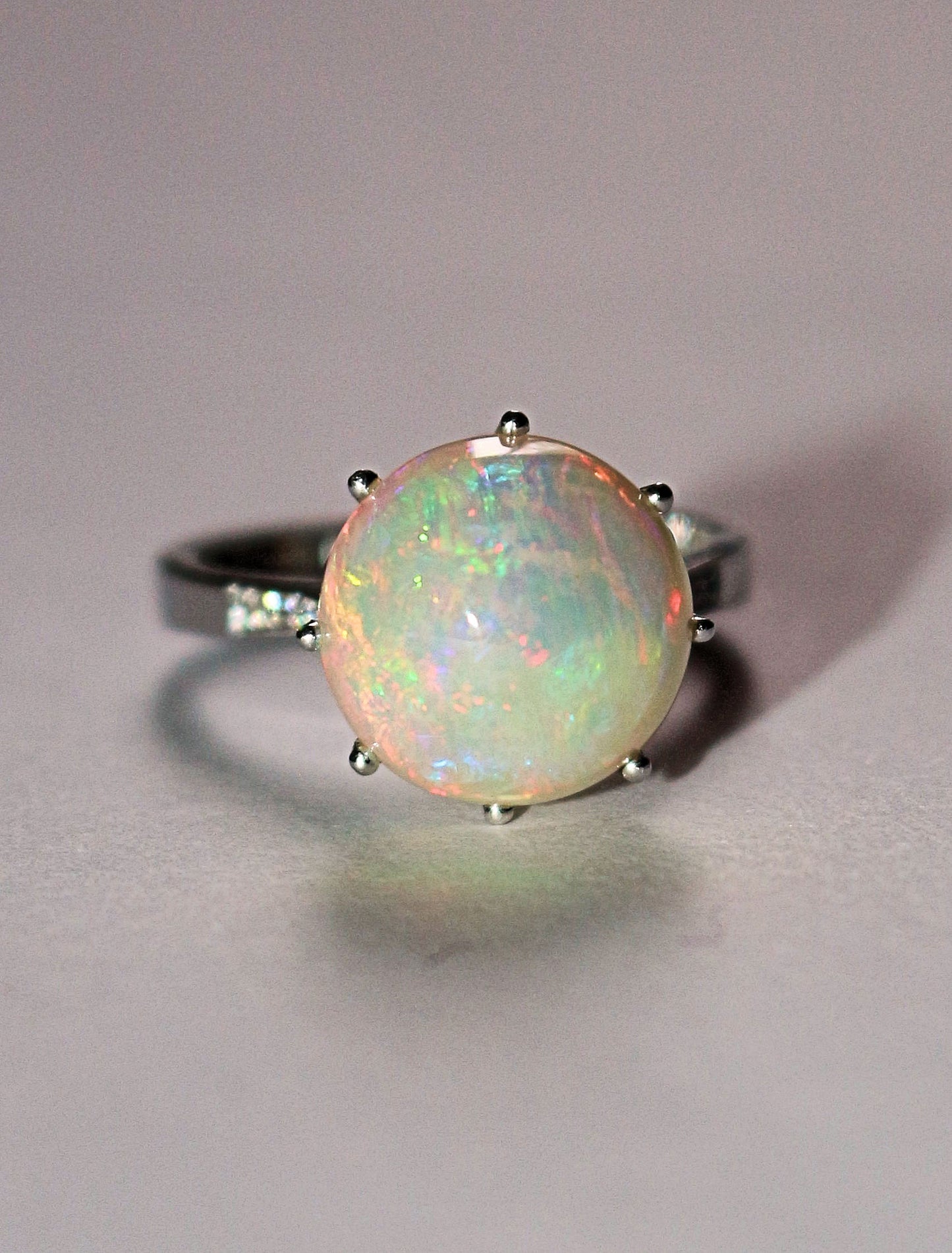 Bague or blanc Opale et diamants