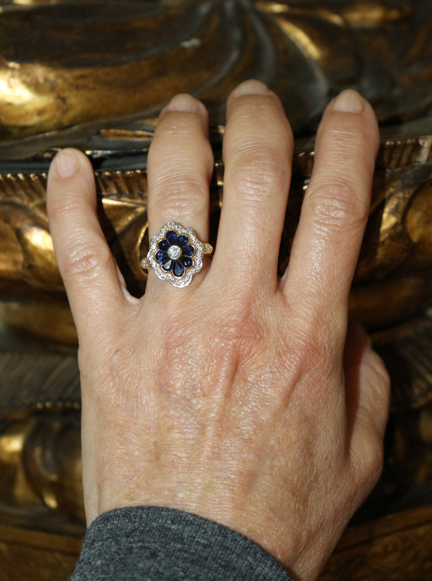 Bague Fleur diamants saphirs or jaune