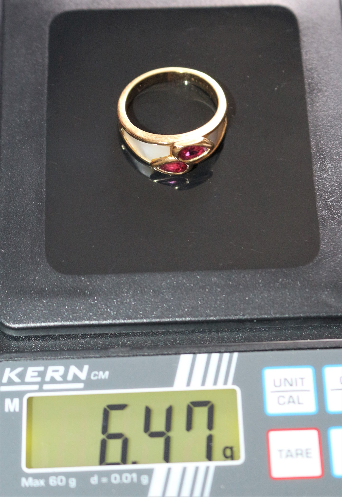 Bague Mauboussin Nadia nacre et rubis