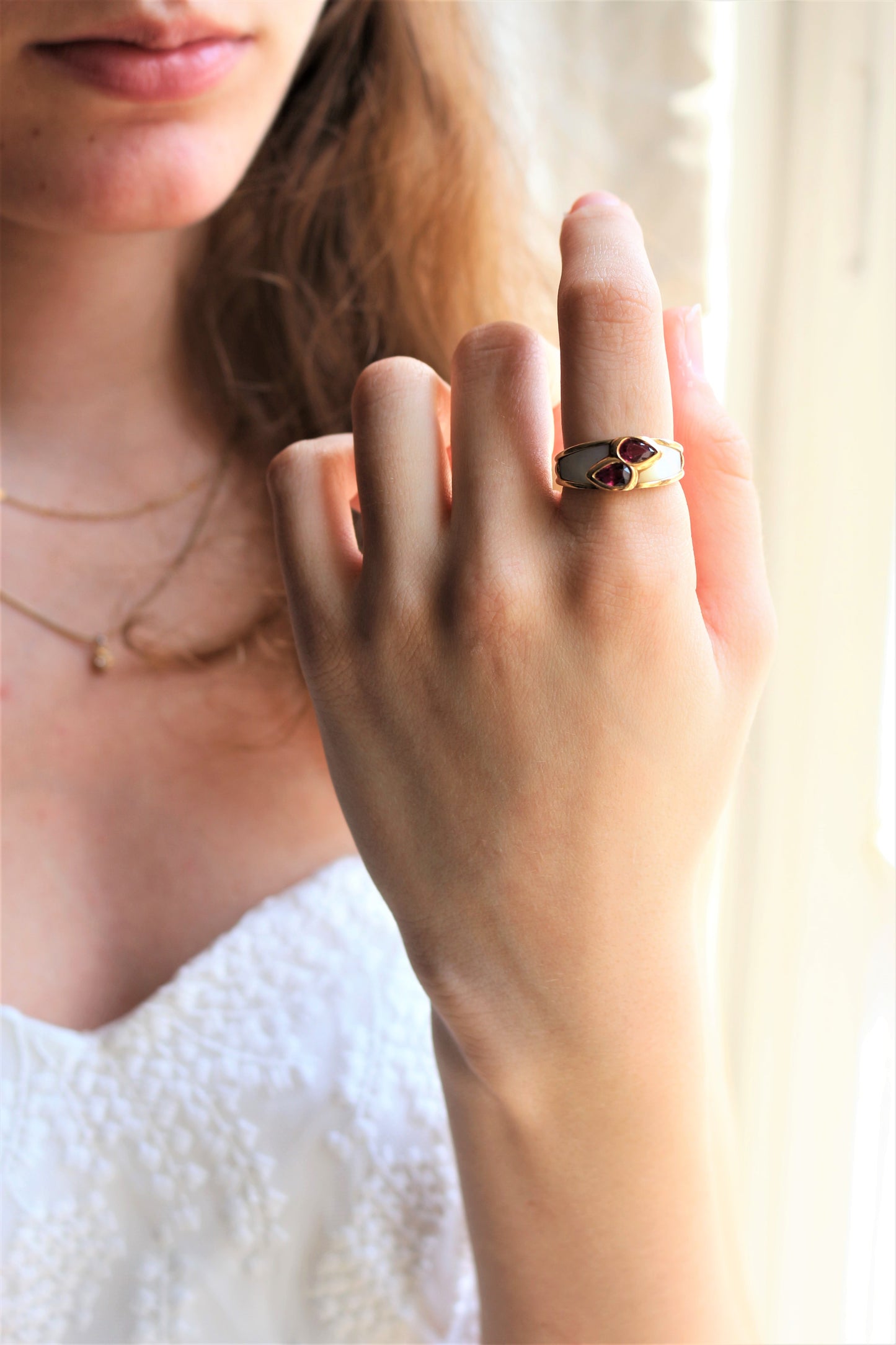Bague Mauboussin Nadia nacre et rubis