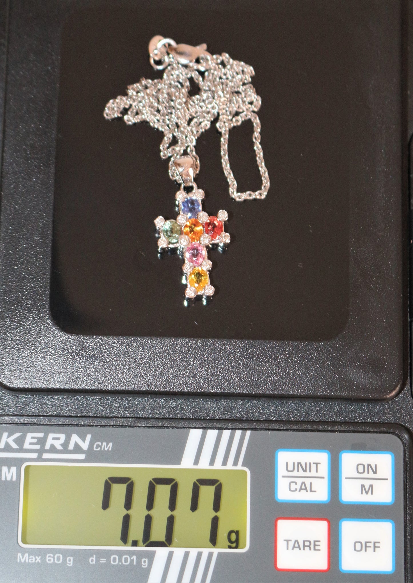 Collier Pendentif Croix multicolore