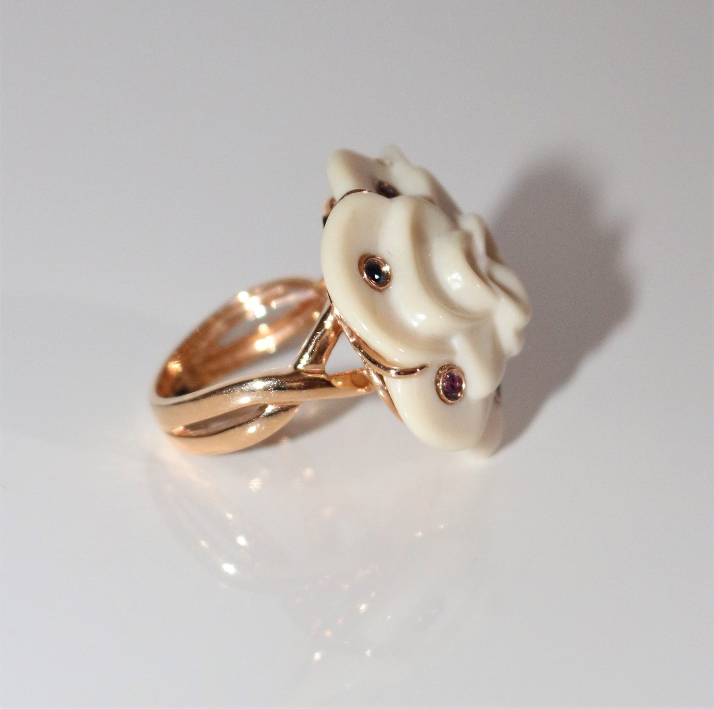 Bague Camélia Saphirs Et Améthystes
