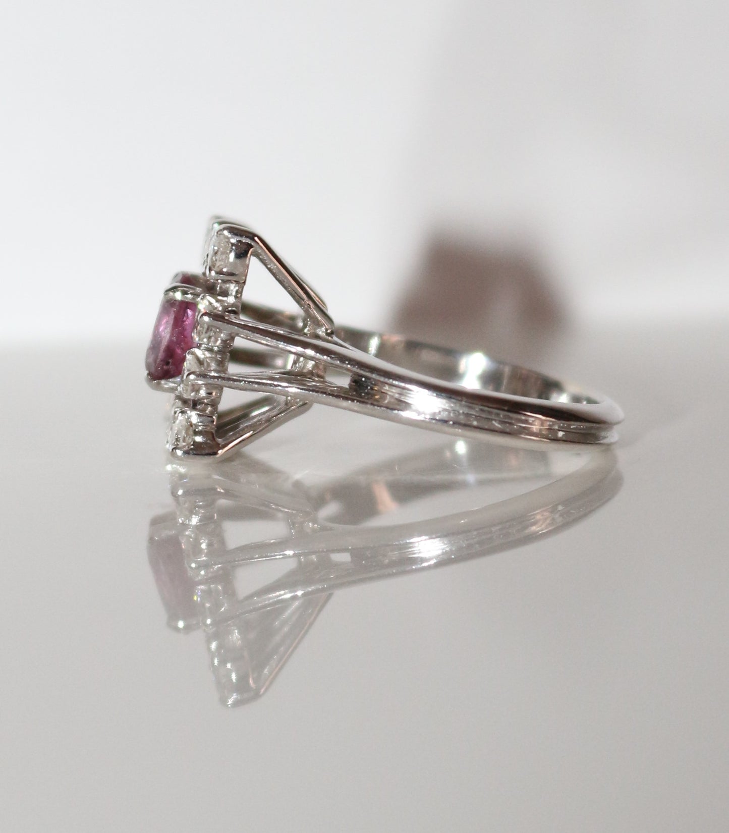 Bague carrée rubis naturel