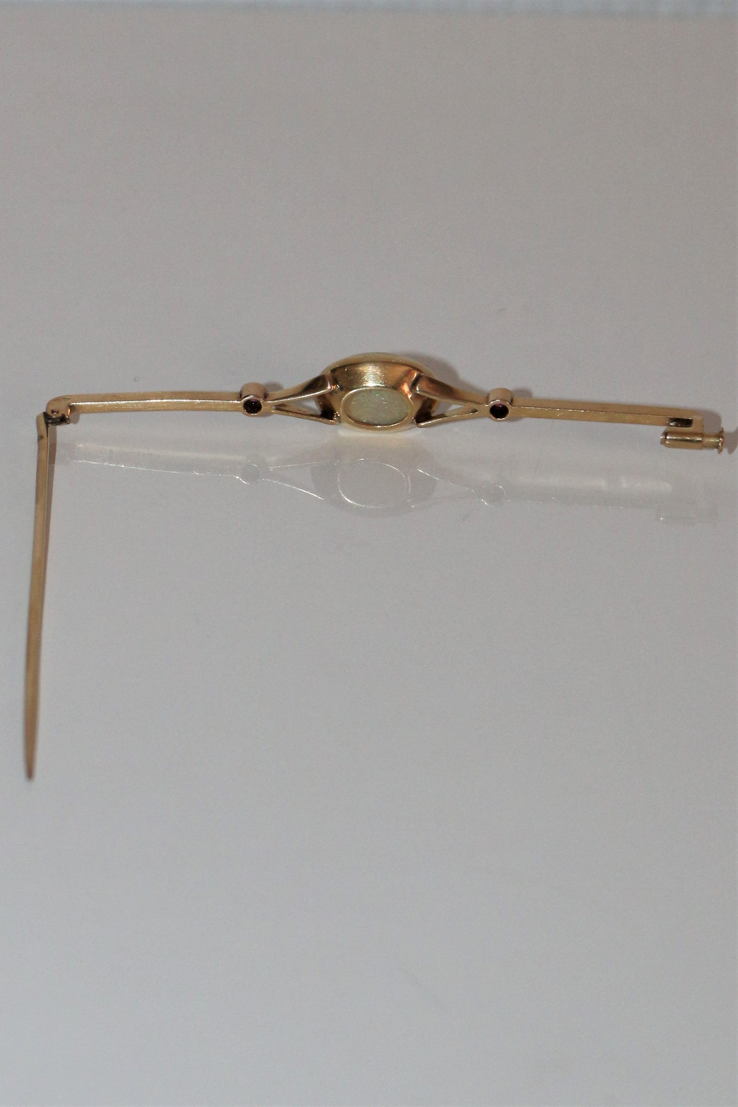 Broche barrette Opale Et Rubis Art Déco