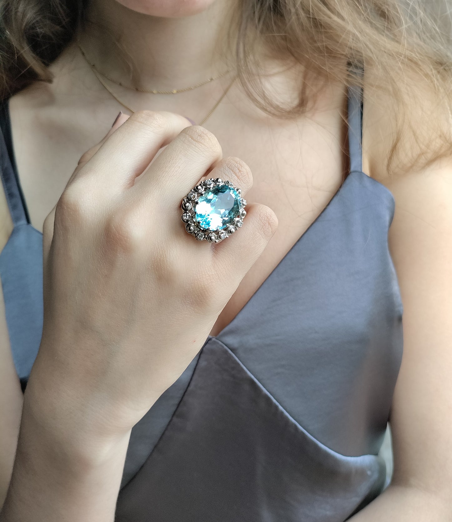 Bague en or et platine aigue-marine