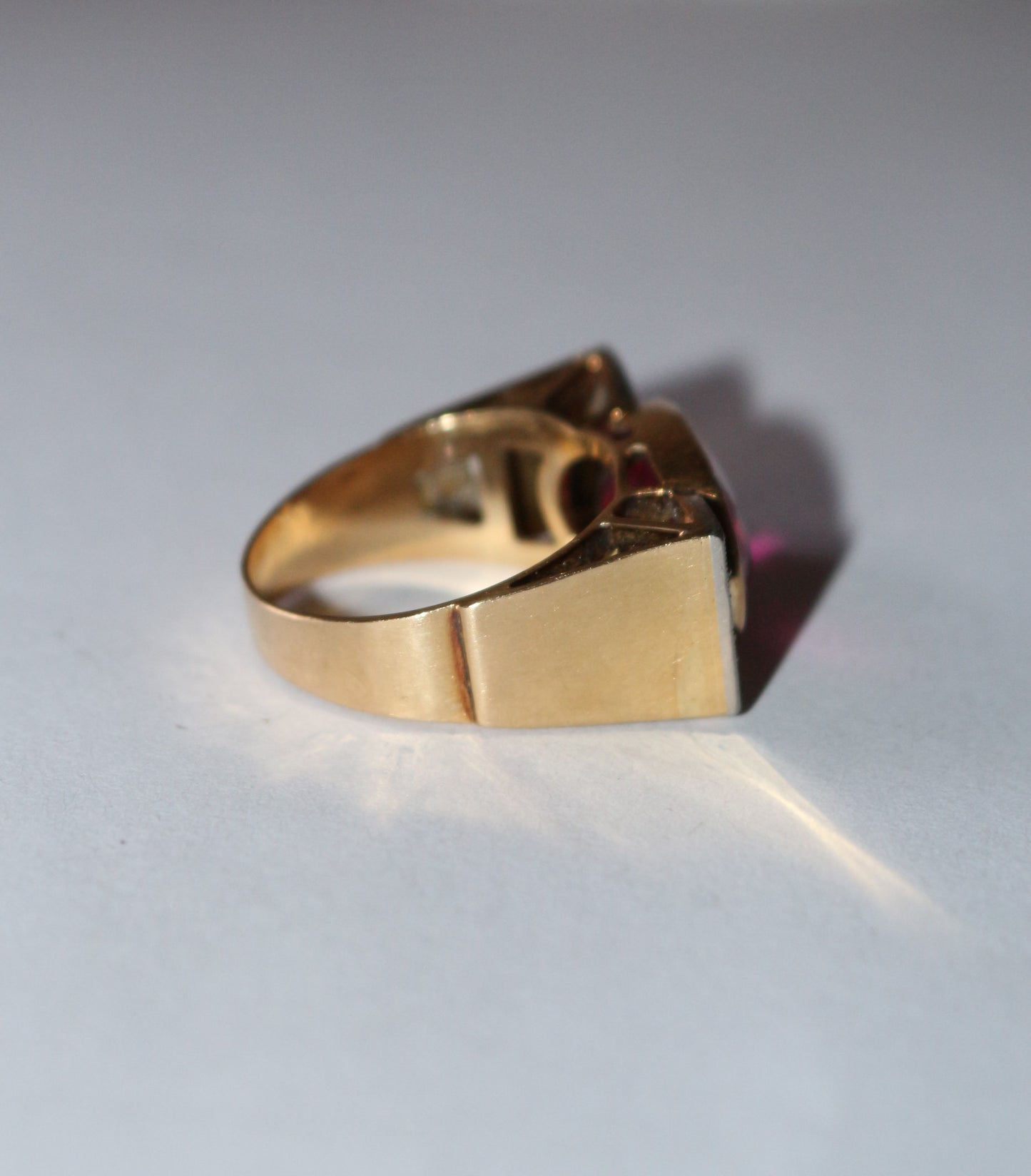 Bague Tank Or Jaune Et Platine, Saphir rose Verneuil Et Diamants