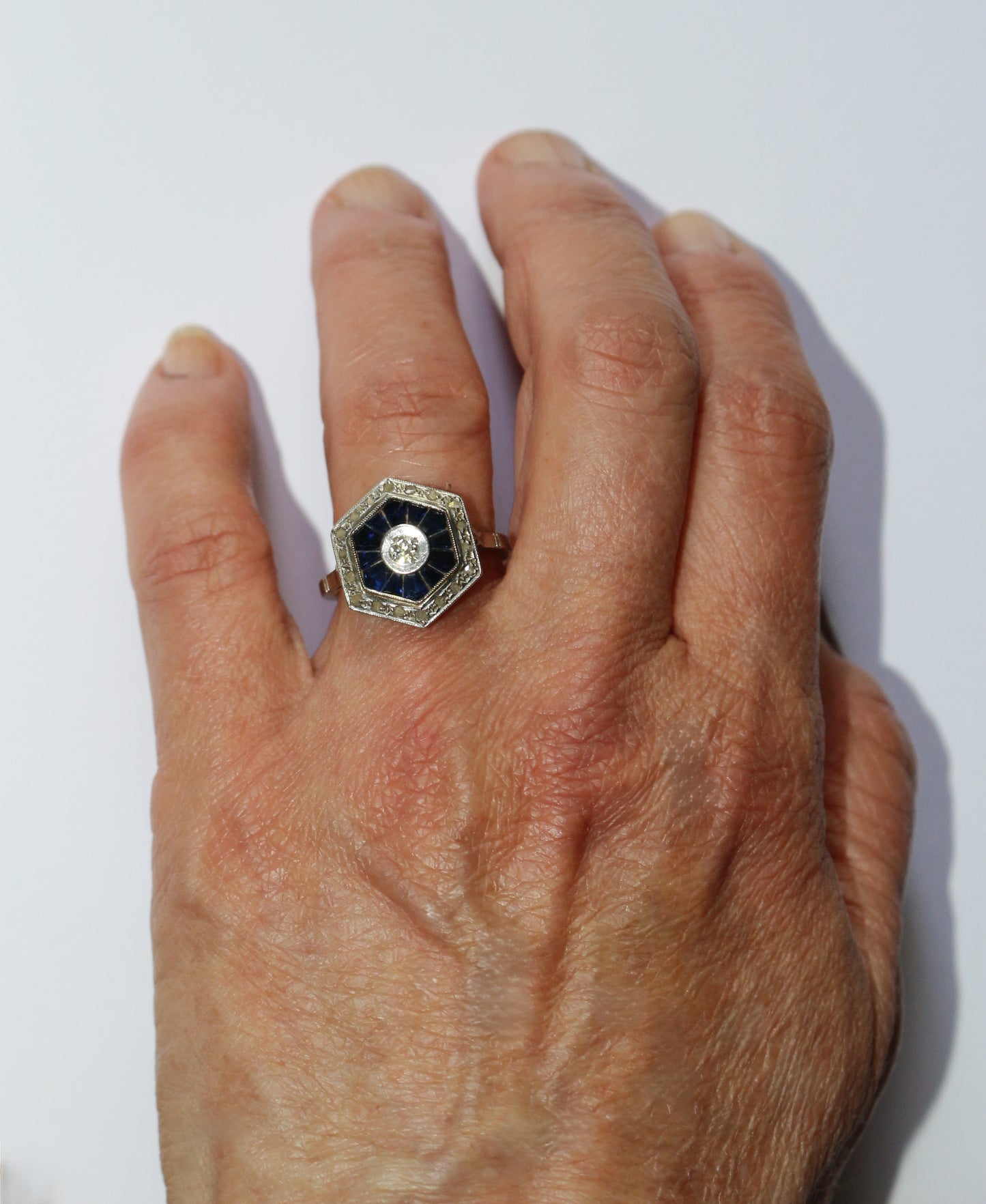 Bague Hexagonale Art Déco Diamants Saphirs