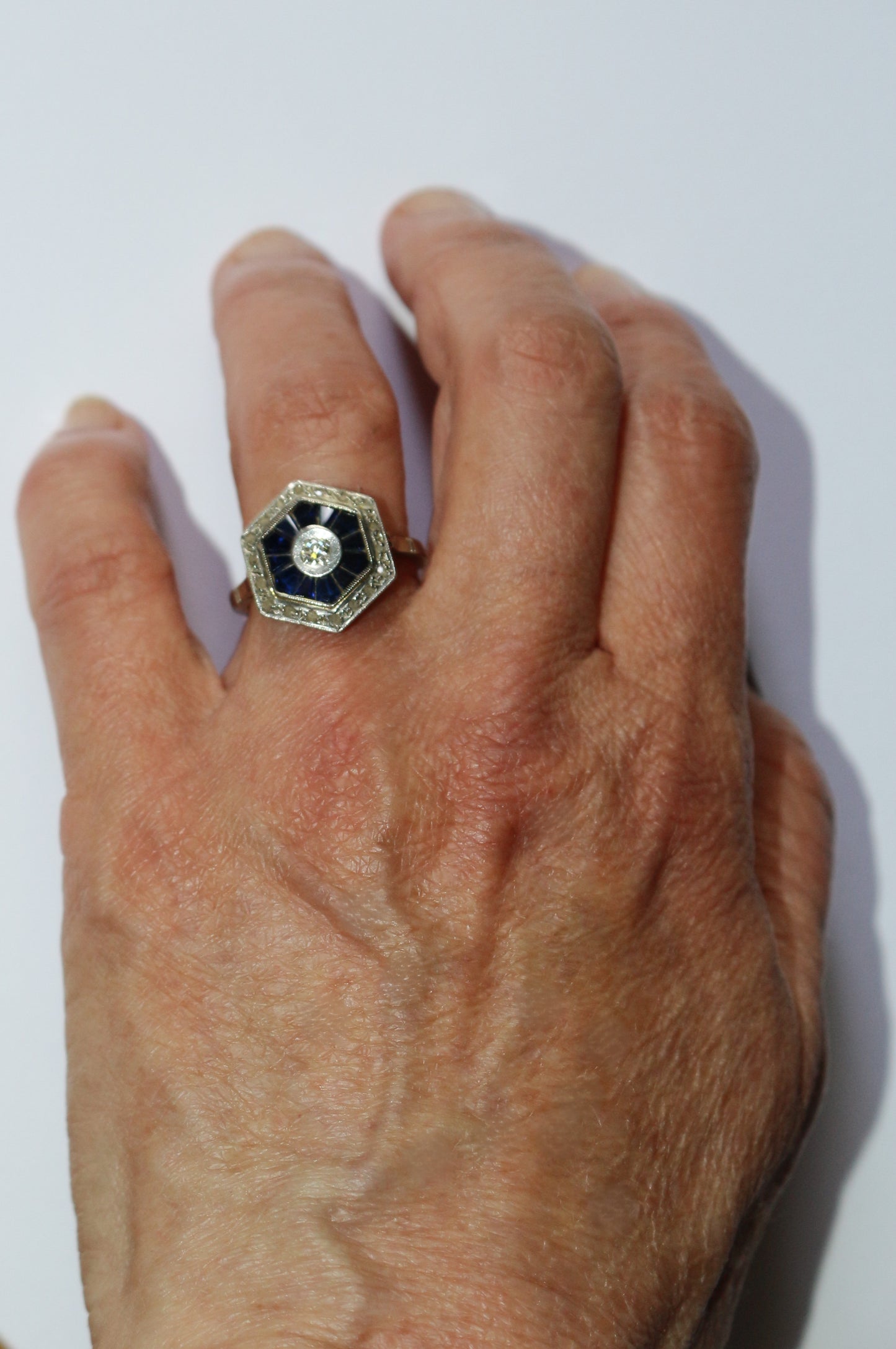 Bague Hexagonale Art Déco Diamants Saphirs