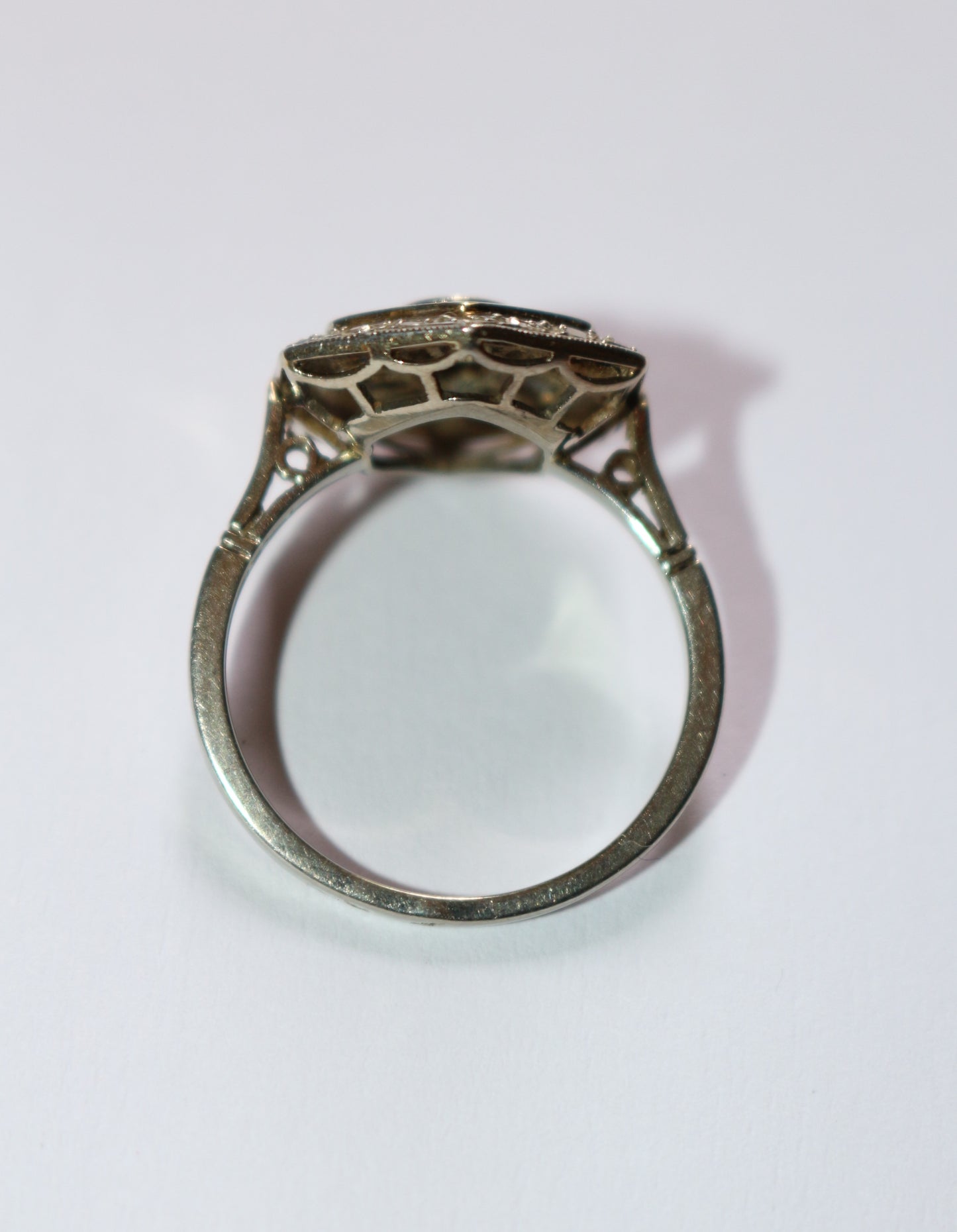 Bague Hexagonale Art Déco Diamants Saphirs