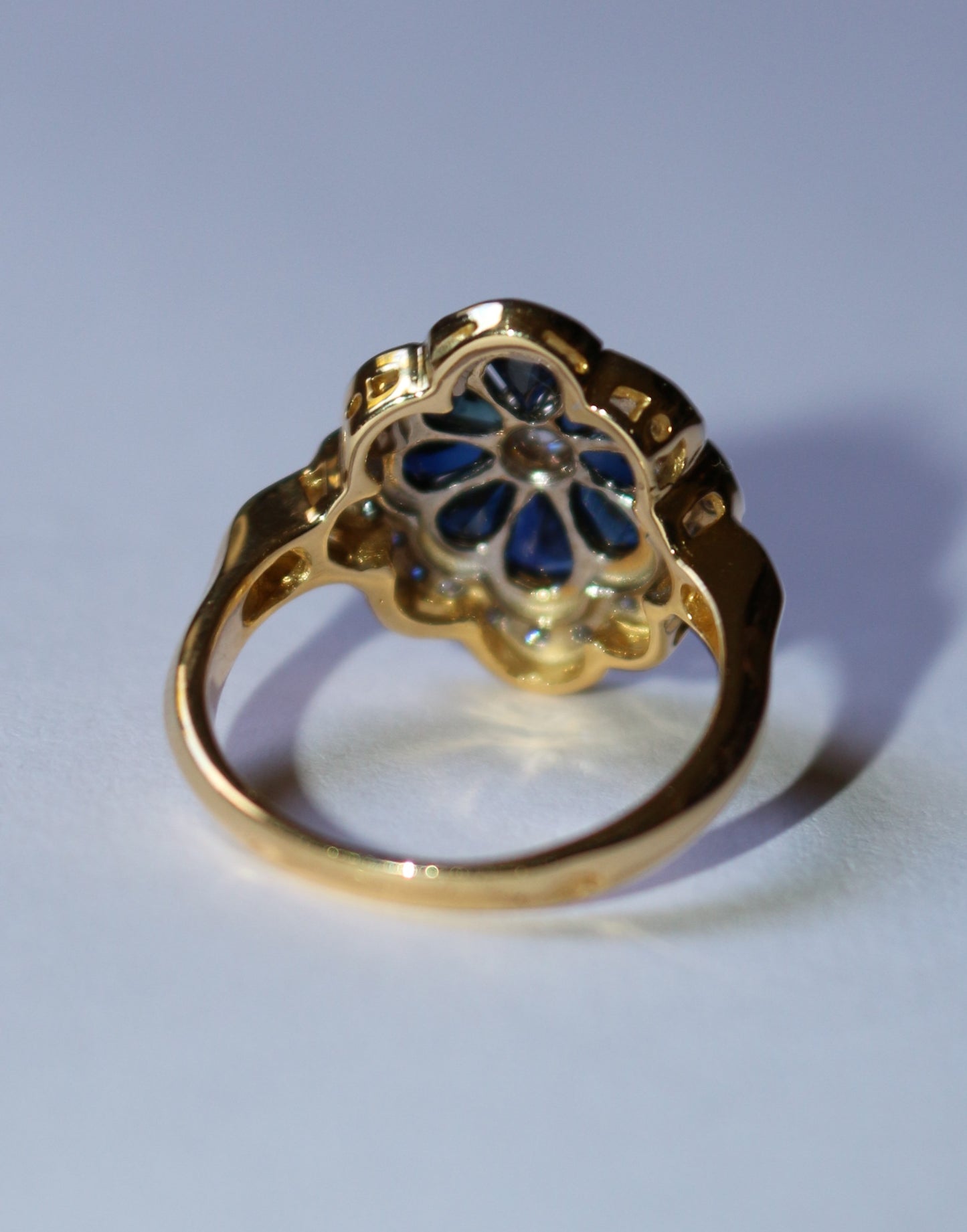 Bague Fleur diamants saphirs or jaune